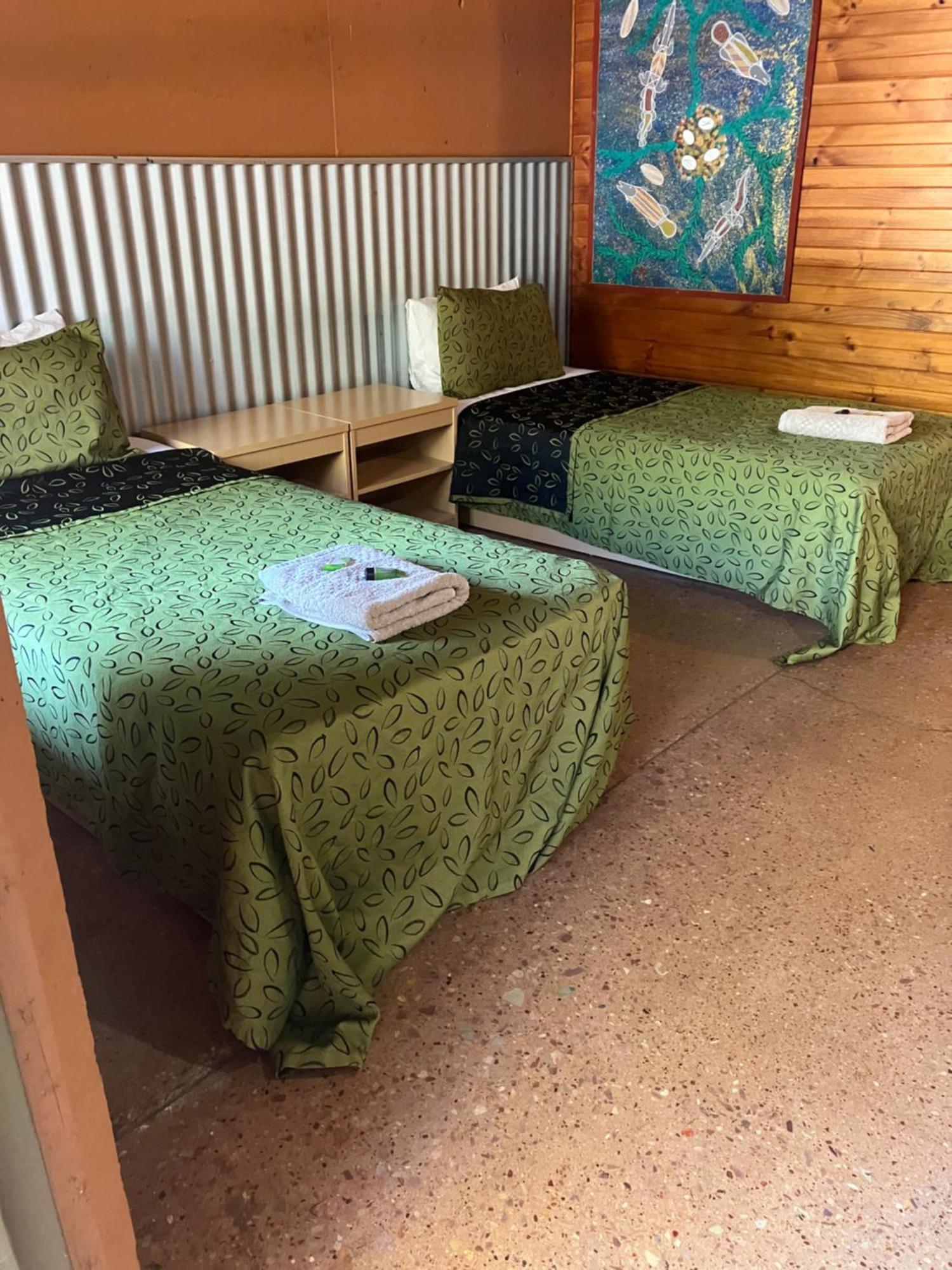 Territory Manor Motel & Caravan Park Mataranka Kültér fotó